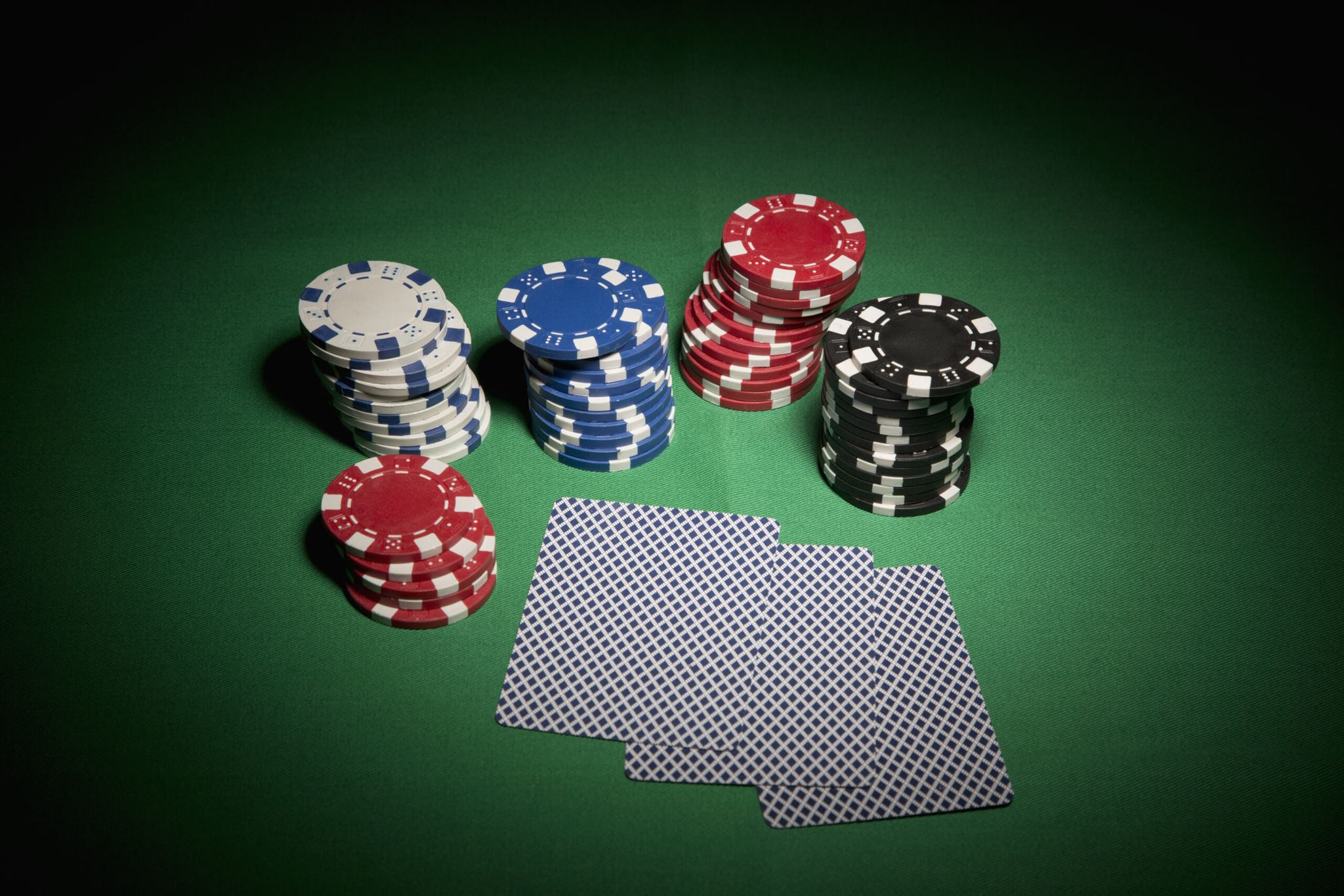 Spela Poker Gratis: Din Online Guide