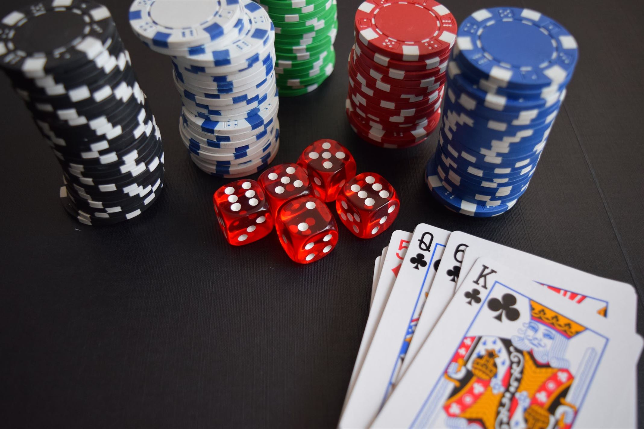 Texas Hold’em Revolutionen: Utforska Möjligheterna med Poker Online